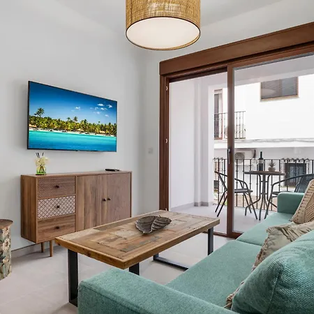 2 Bed In Village Apartment *
