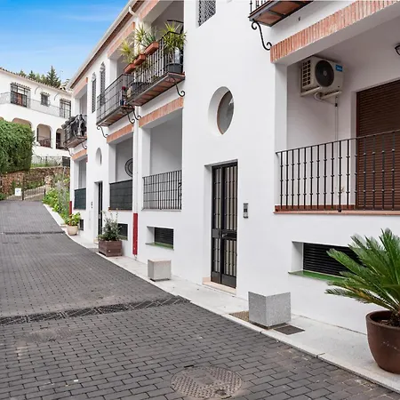 Apartment 2 Bed In Village