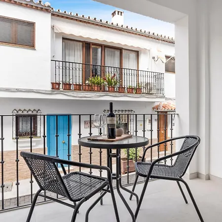 2 Bed In Village Apartment